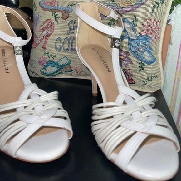 Antonio Melani white leather strappy heels - Picture 2 of 8